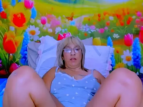 indianroxy webcam