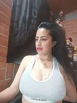 Alexandrina live cam on StripChat