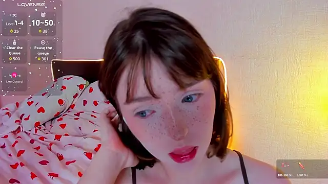 lexxxxxxi live webcam show