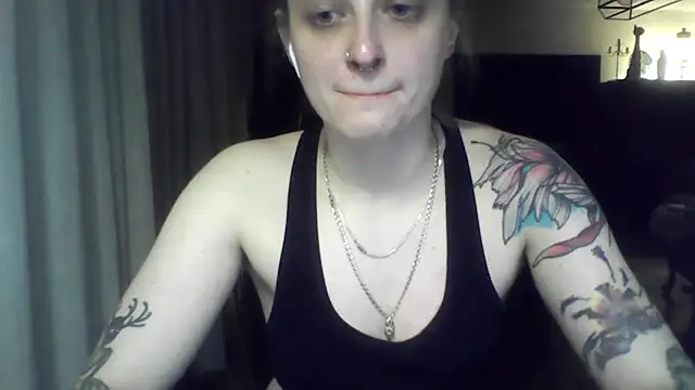 LeaWetGirl webcam