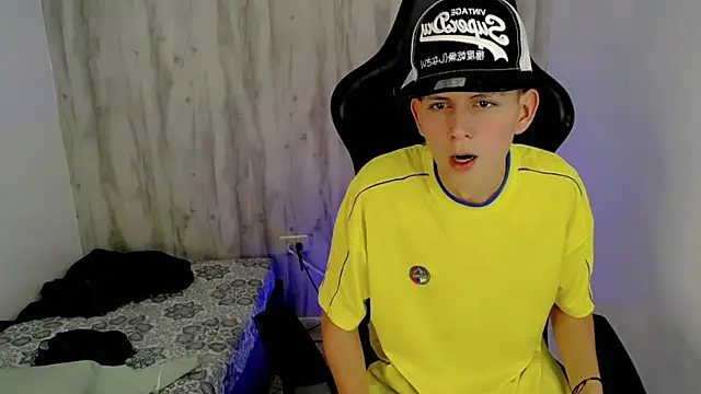 Hot_athletes_'s room