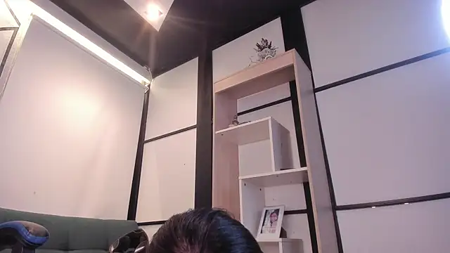 ChannelWhite_ webcam