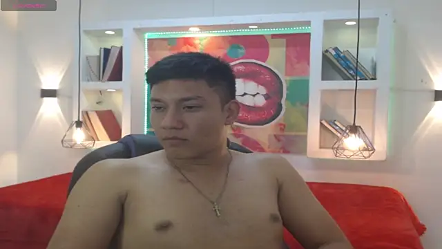 DominantBoy4 live cam on StripChat