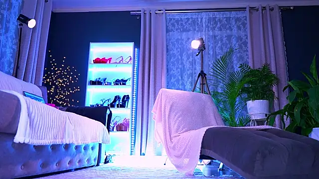 AmidaChris live webcam show