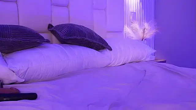 KatlynRous webcam