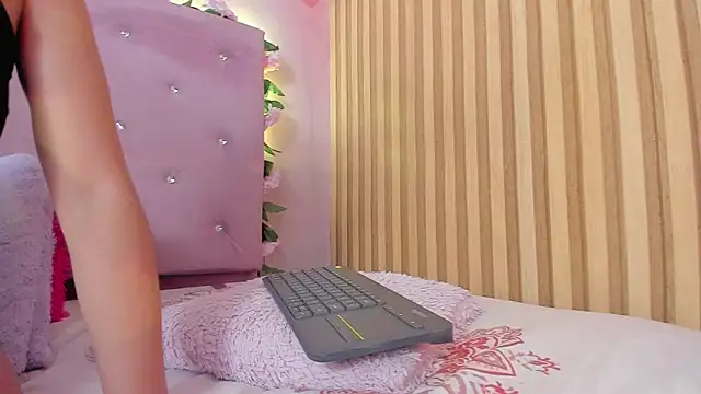 lovely__kiss__ webcam