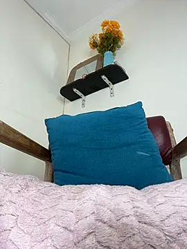 LilaRvsh webcam