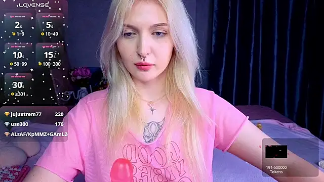 BlondieSummer webcam