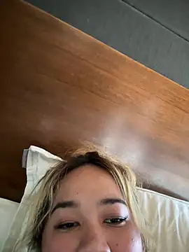 queenmia__ph webcam