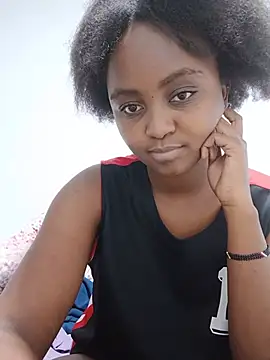 Prettyval77 webcam