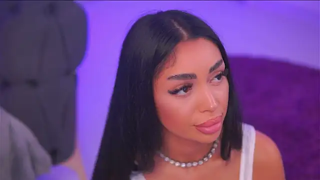 LatinaMorene webcam