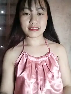Cherry-squirtt live cam on StripChat