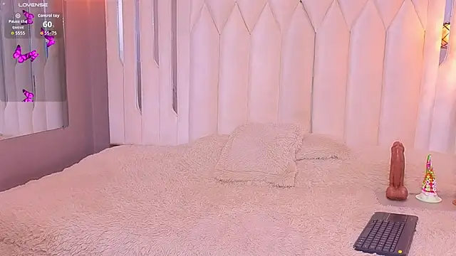 Megan_Do_Santos's room