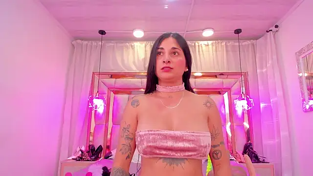 Francesca_Skuirt webcam