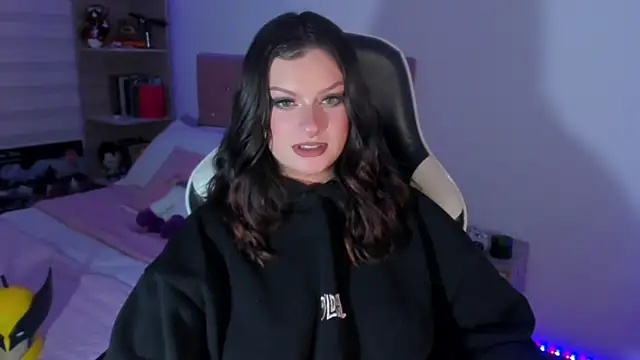 OphelianaRose33 live cam on StripChat