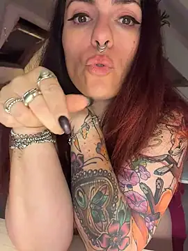 LunaMoongirl webcam