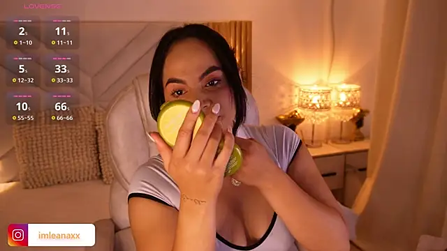 imLeanna_ live cam on StripChat