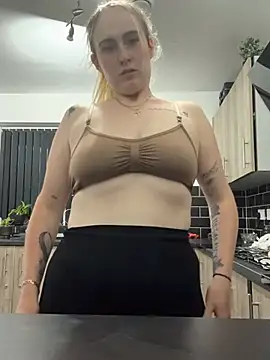 BaddieRiRi224 webcam