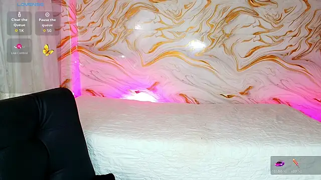 EbonyHansNight webcam