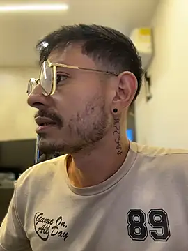andrewlopezz live sex cam