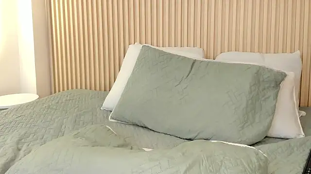 daiana_curly webcam