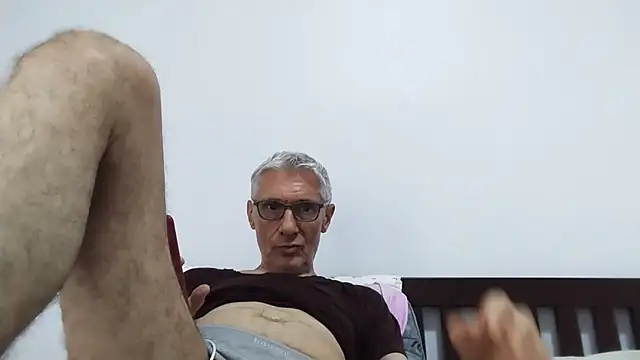 BIGUNCUTHARDCOCK webcam