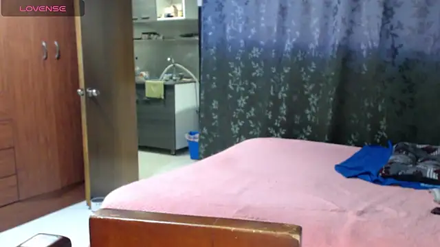 miia-big1boobs_ webcam