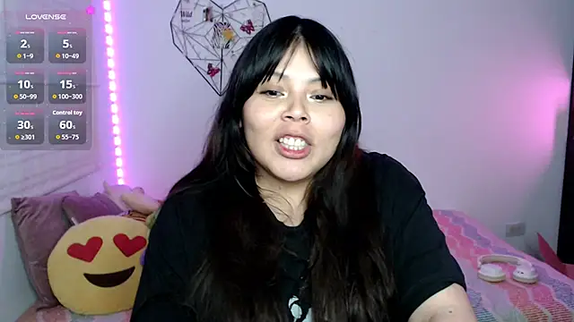 EllieMoonX webcam