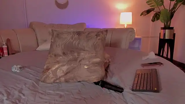 honeyannyy webcam
