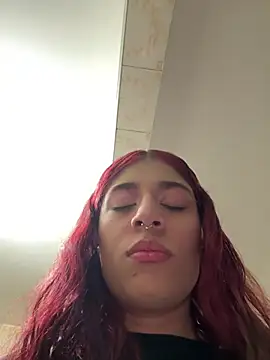 Cherry_Luna1 webcam