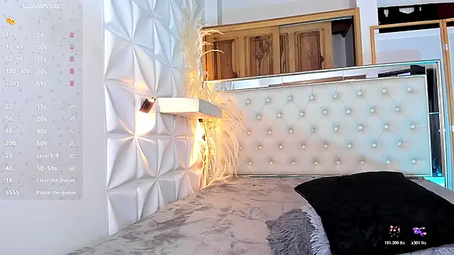miss_alice_jones webcam