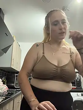 BaddieRiRi224 webcam
