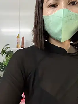 Nana-19 live webcam show