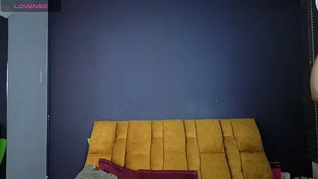 KendraaSimons webcam