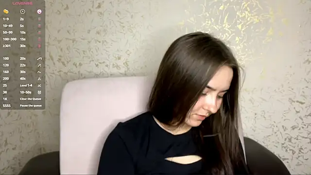 SelenaBrook live cam on StripChat