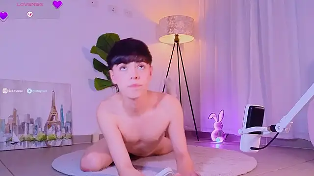sebbyrose live cam on StripChat