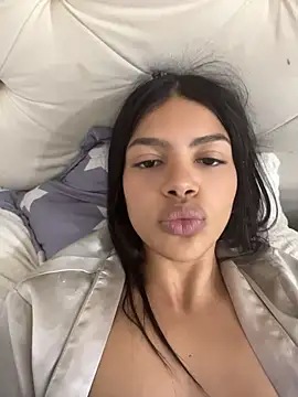MeganHillss live cam on StripChat