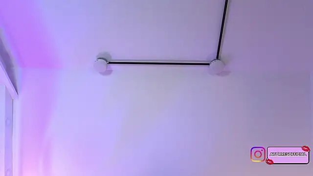 Angela_Torres_ webcam