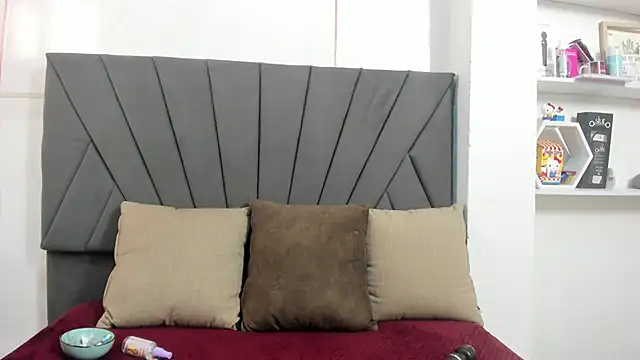 LesliePetit webcam