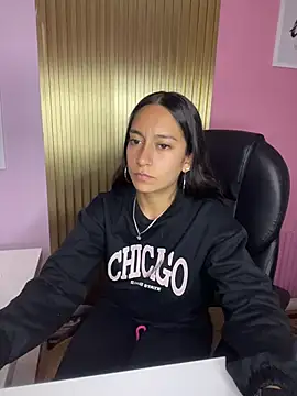 DulceLatinaxo live cam on StripChat