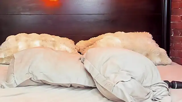 ChristynaRoss webcam