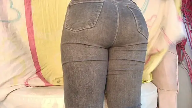 KatiiaVega webcam