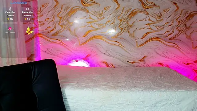 EbonyHansNight webcam