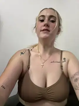BaddieRiRi224 webcam