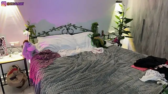 h3ntai_baby webcam