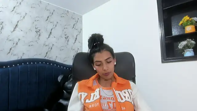 KarlaSlutSkinny__ live cam on StripChat