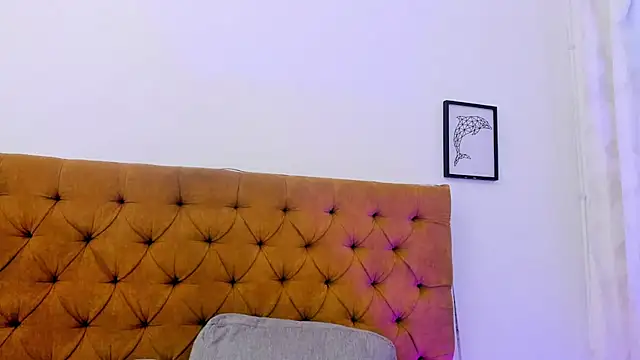 Katty_West webcam