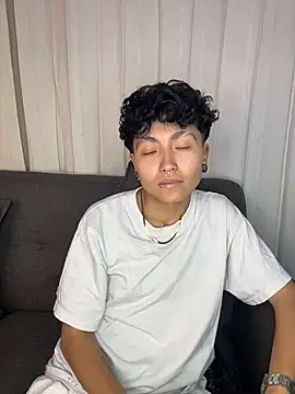ian_mathias_'s room