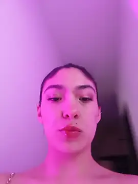 Victoria_Beaumont webcam