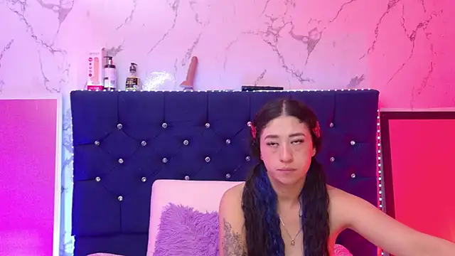 Dakotaa_Johnson webcam